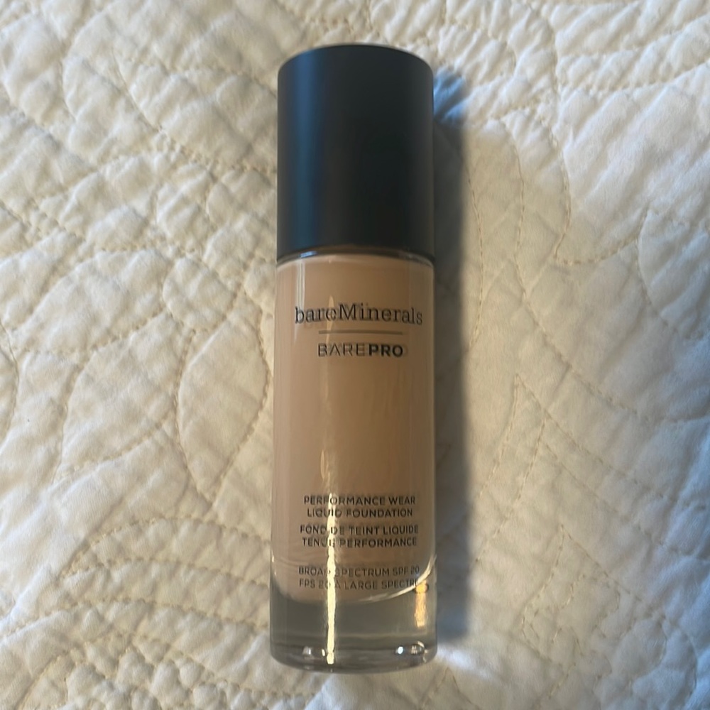 Bare Minerals Bare Pro foundation